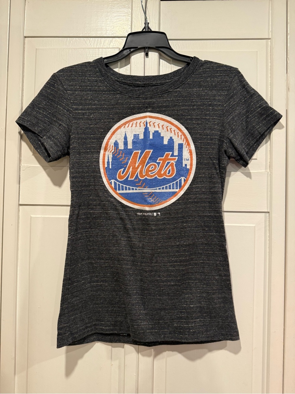 NY METS t shirt size YXL or S/M